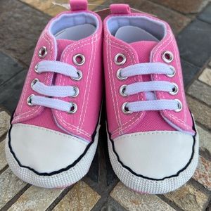 ☎️☎️ LAST CHANCE ☎️☎️ Baby Baby Shoes Pink Polk A Dots is So Sweet pink 💕 🍼